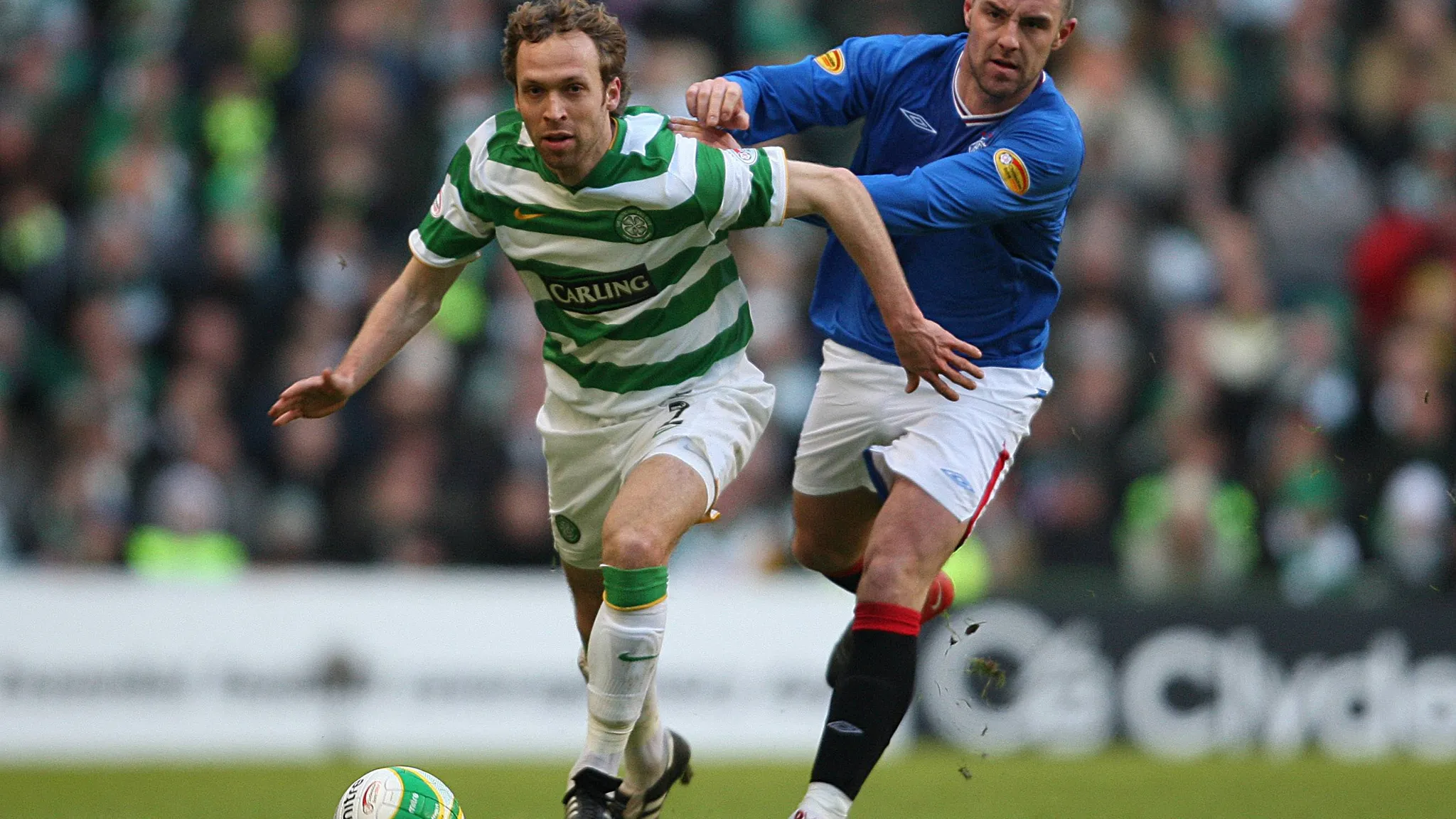 Andreas Hinkel als Celtic-Spieler im Derby mit den Glasgow Rangers.