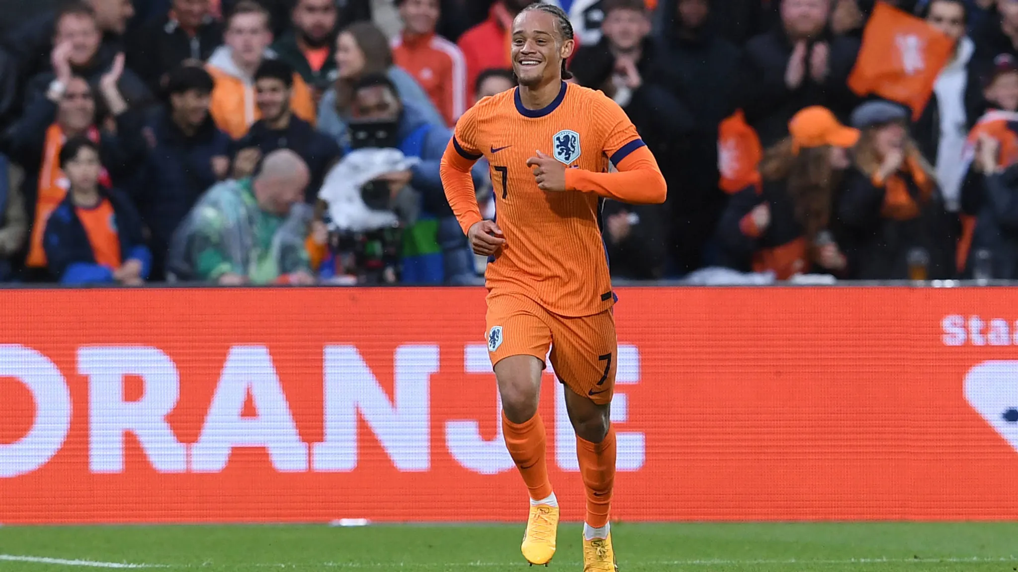 Xavi erzielte gegen Island sein erstes Tor im Nationaltrikot der Niederlande