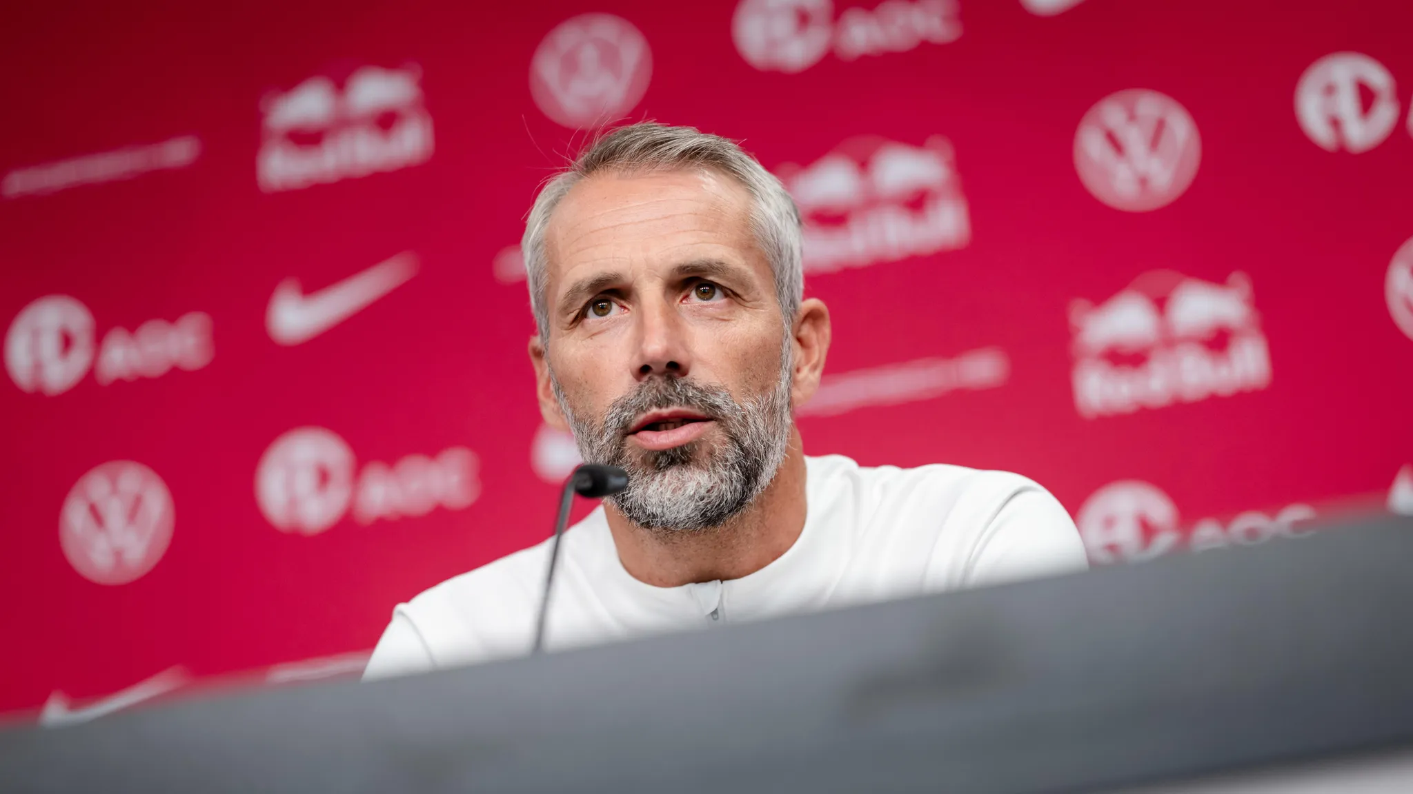 Trainer Marco Rose von RB Leipzig bei der Pressekonferenz.