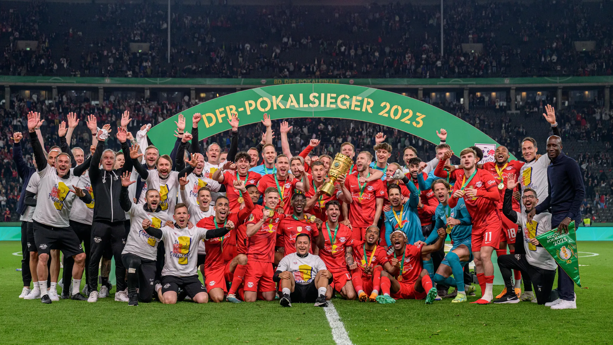 RB Leipzig feiert den DFB-Pokalsieg 2023