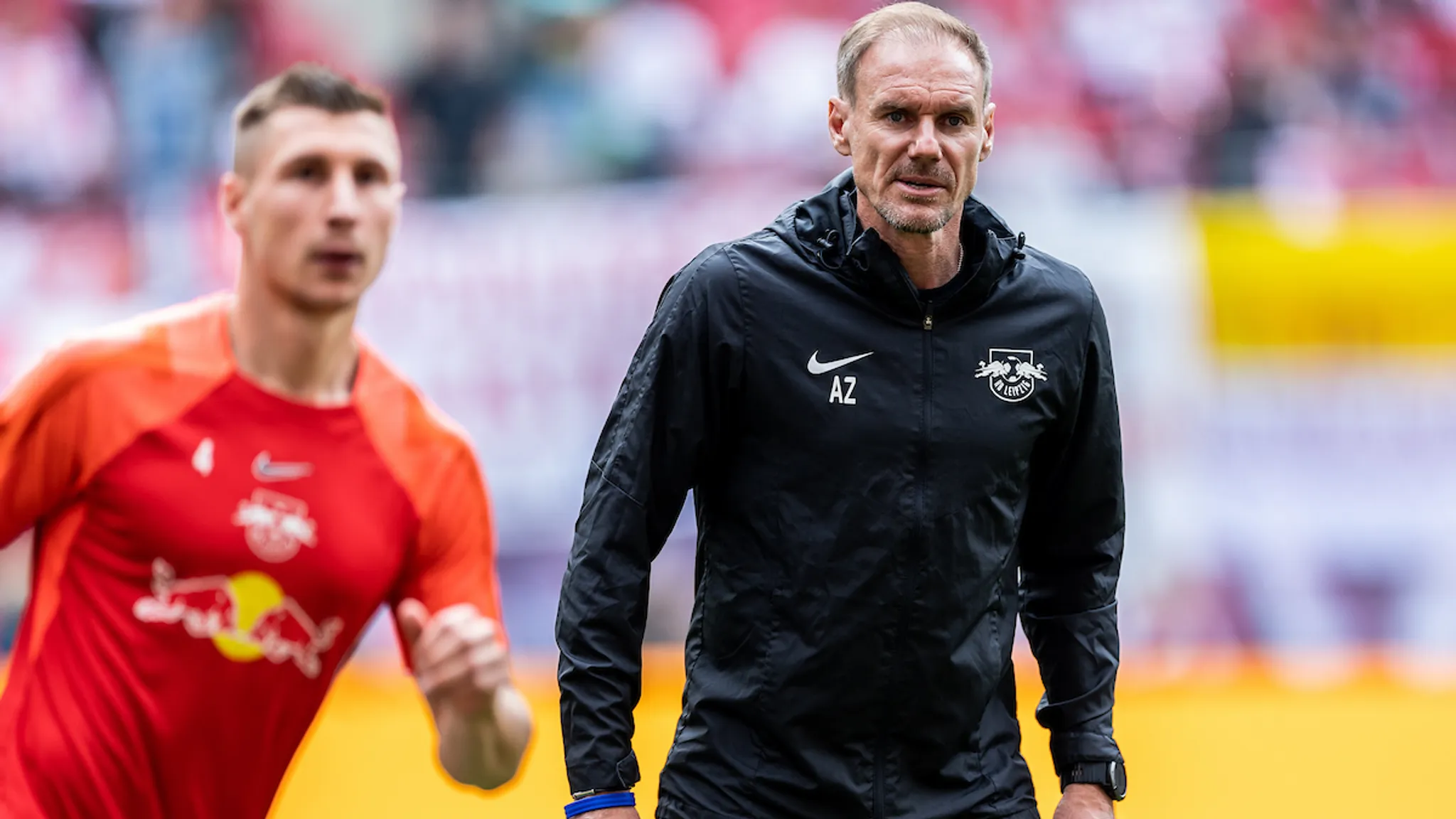 Alexander Zickler und Willi Orban beim Warm-up vor dem Heimspiel gegen Werder Bremen.