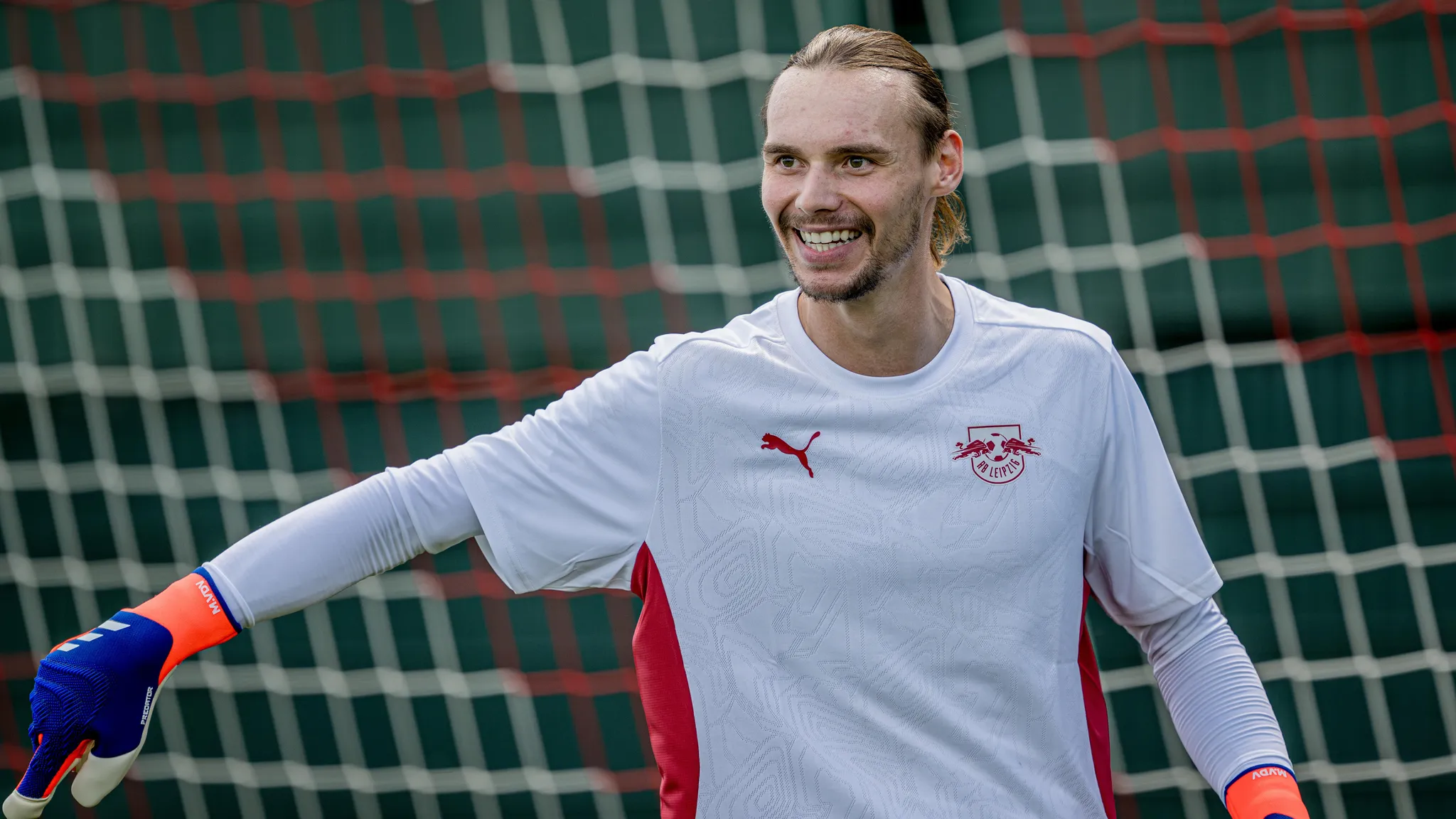 Maarten Vandevoordt beim Trainingsauftakt von RB Leipzig.