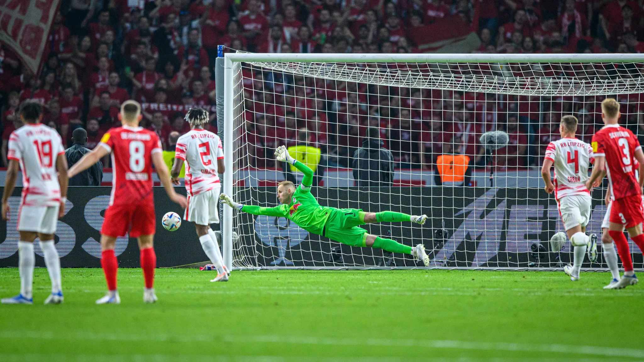 Peter Gulacsi makes a great save in the 2022 Cup final