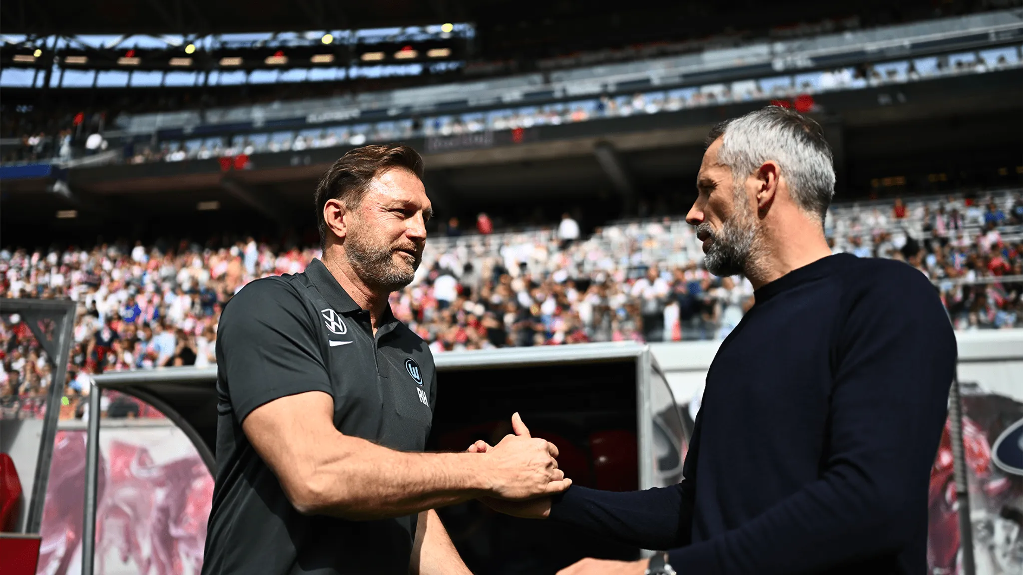 Marco Rose und Ralph Hasenhüttl vor Spielbeginn.