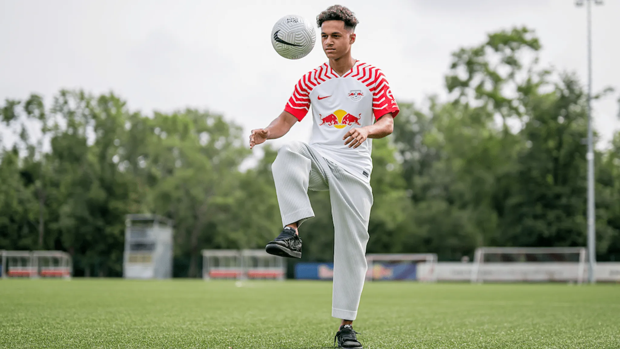 Fábio Carvalho auf dem Trainingsgelände von RBL.