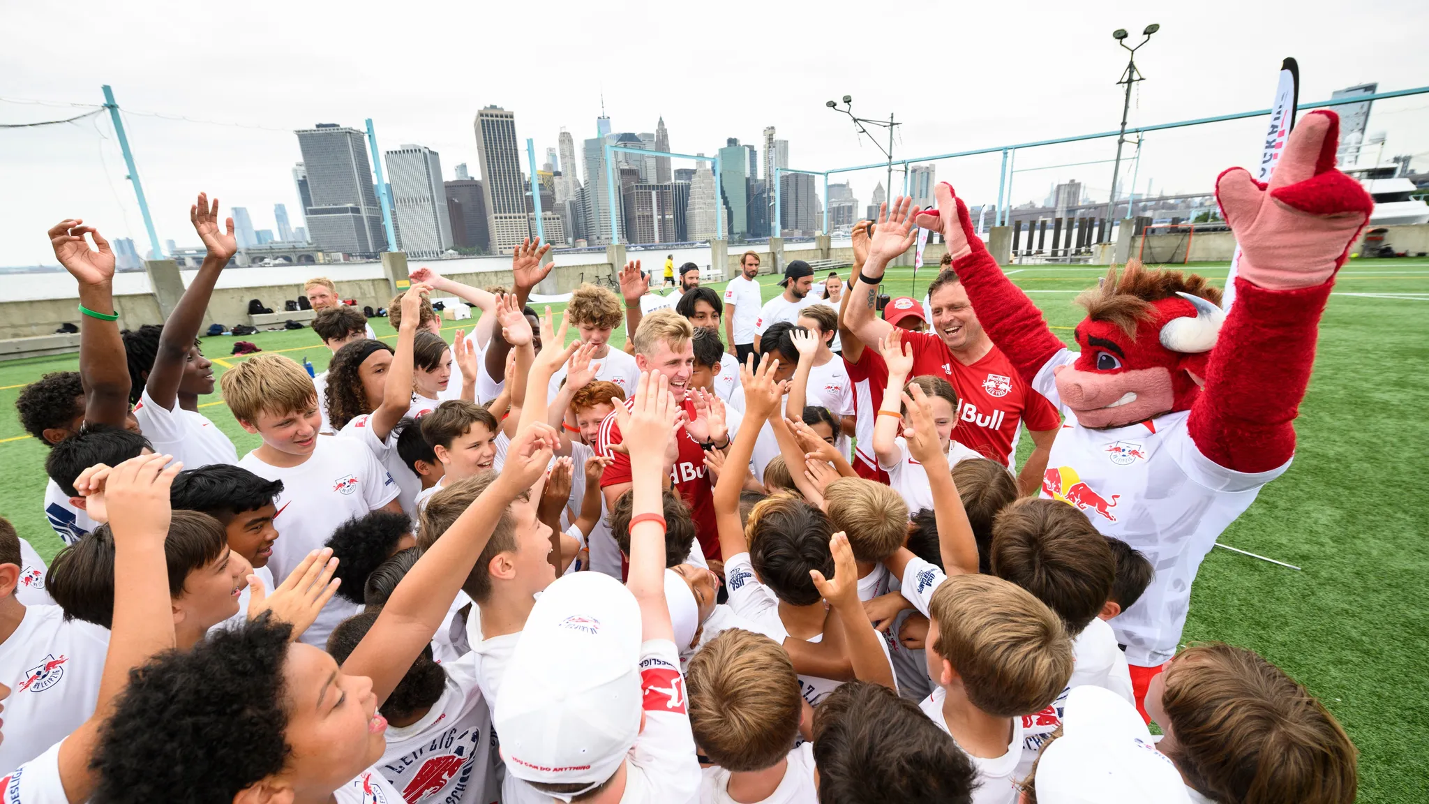 Young football players in New York Summer Camp by RB Leipzig