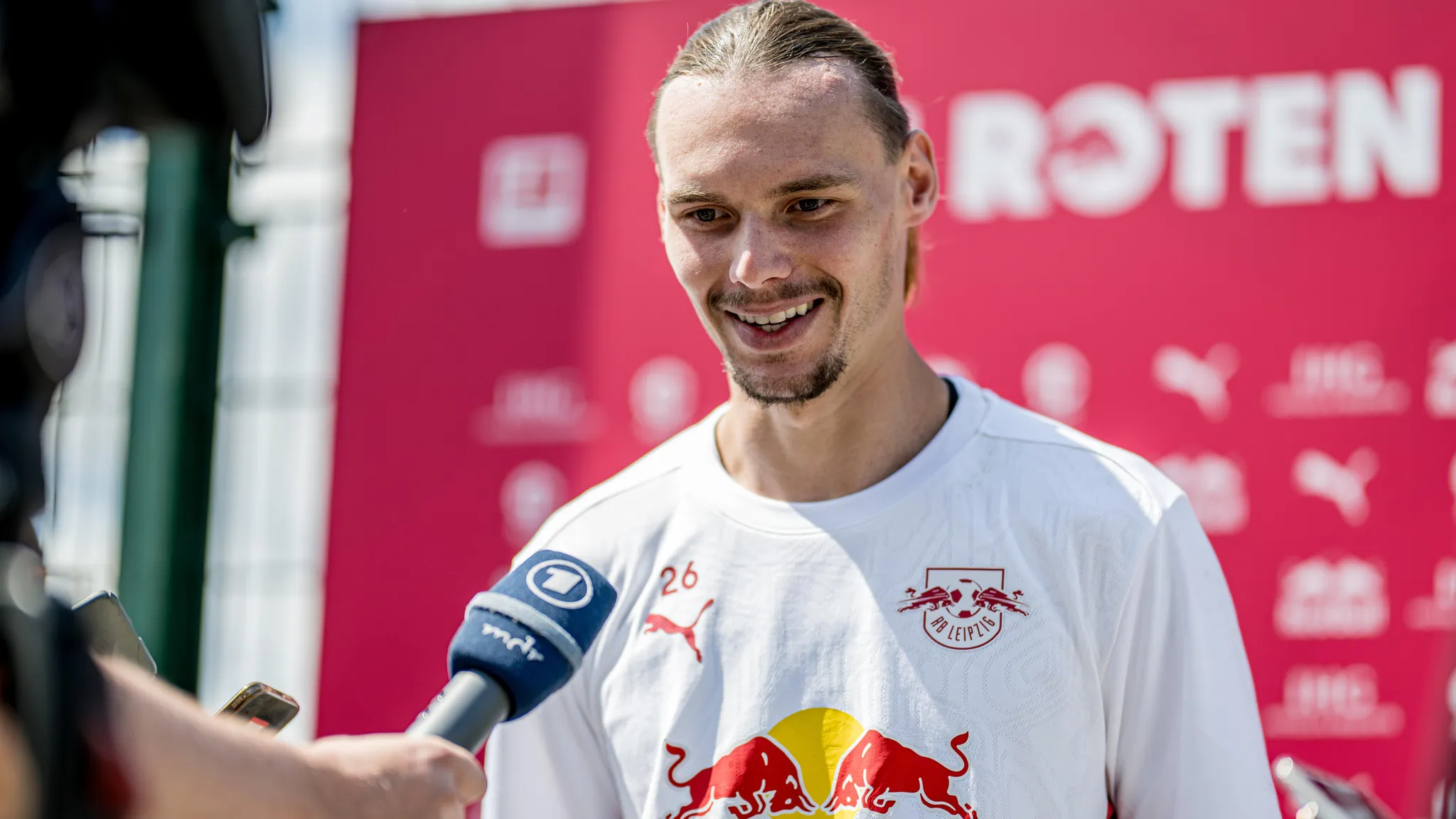 Maarten Vandevoordt bei der Medienrunde am Cottaweg.