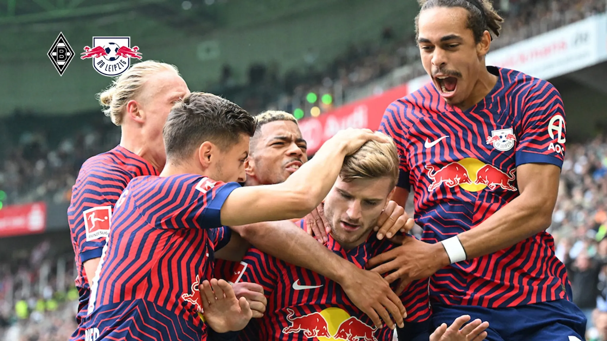 Die Mannschaft von RB Leipzig jubelt nach dem 1:0-Erfolg in Gladbach.