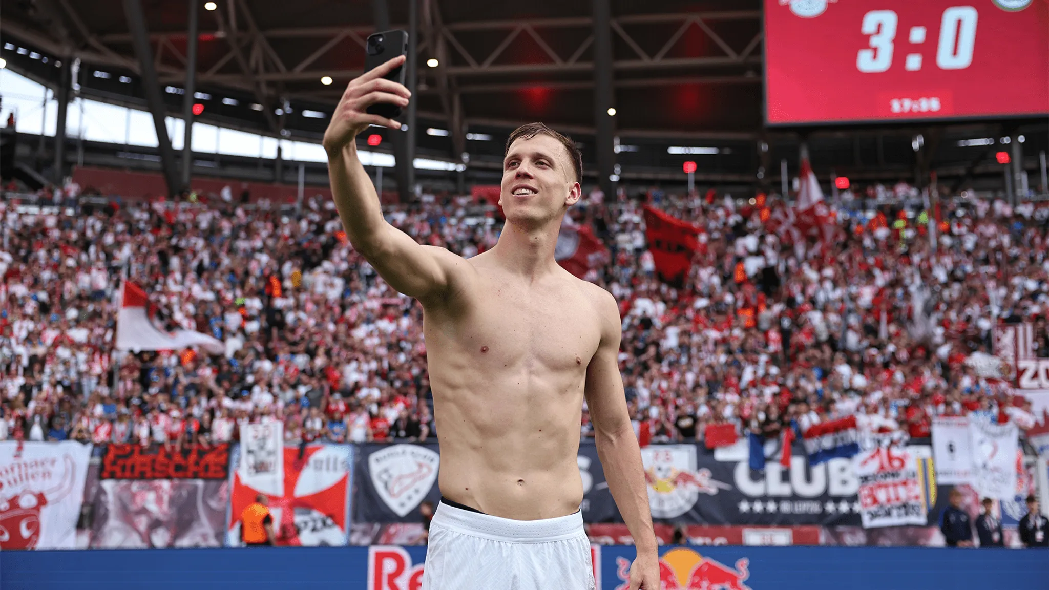 Dani Olmo nach Spielende in der Red Bull Arena.