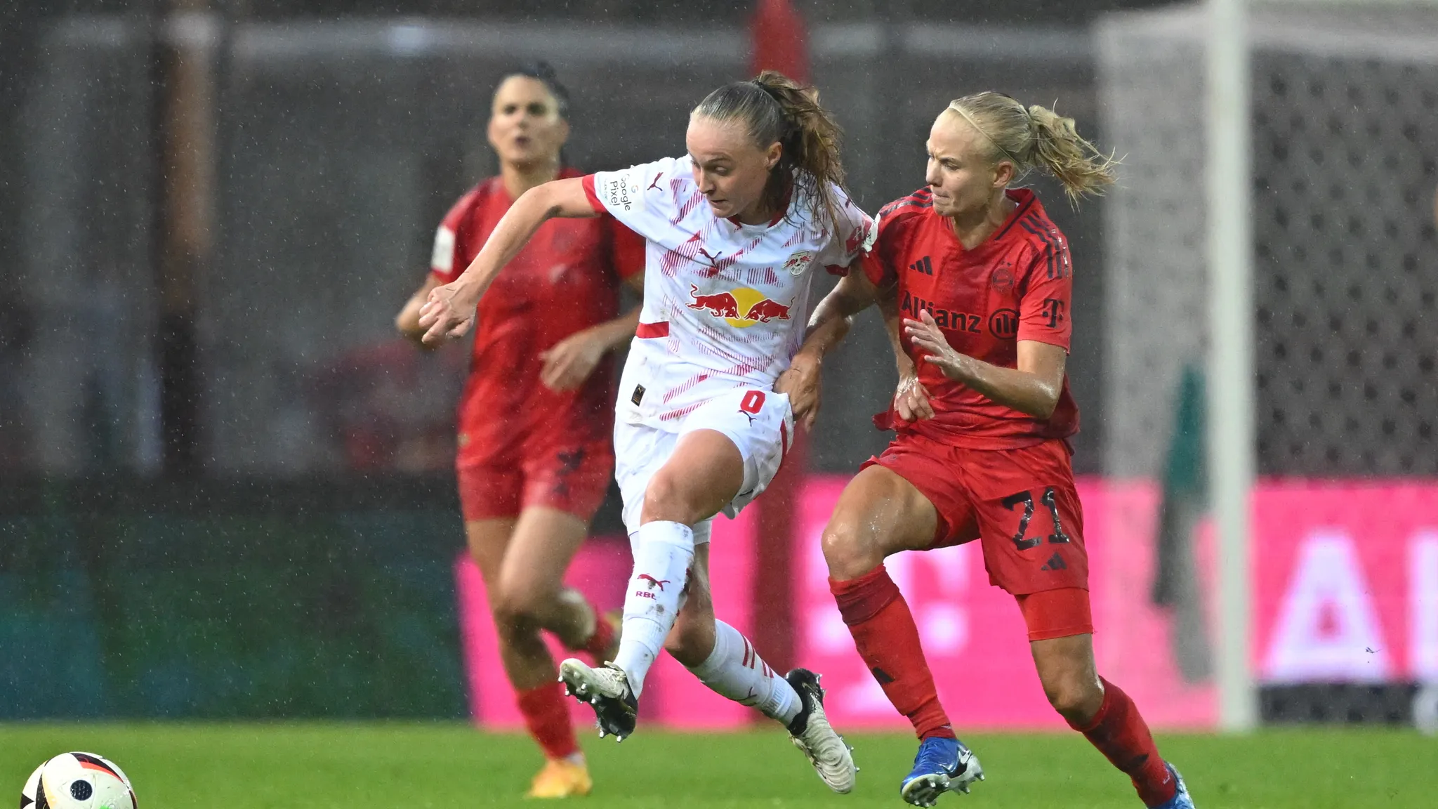 2. Spieltag der Google Pixel Frauen-Bundesliga zwischen den RBL-Frauen und dem FC Bayern München.