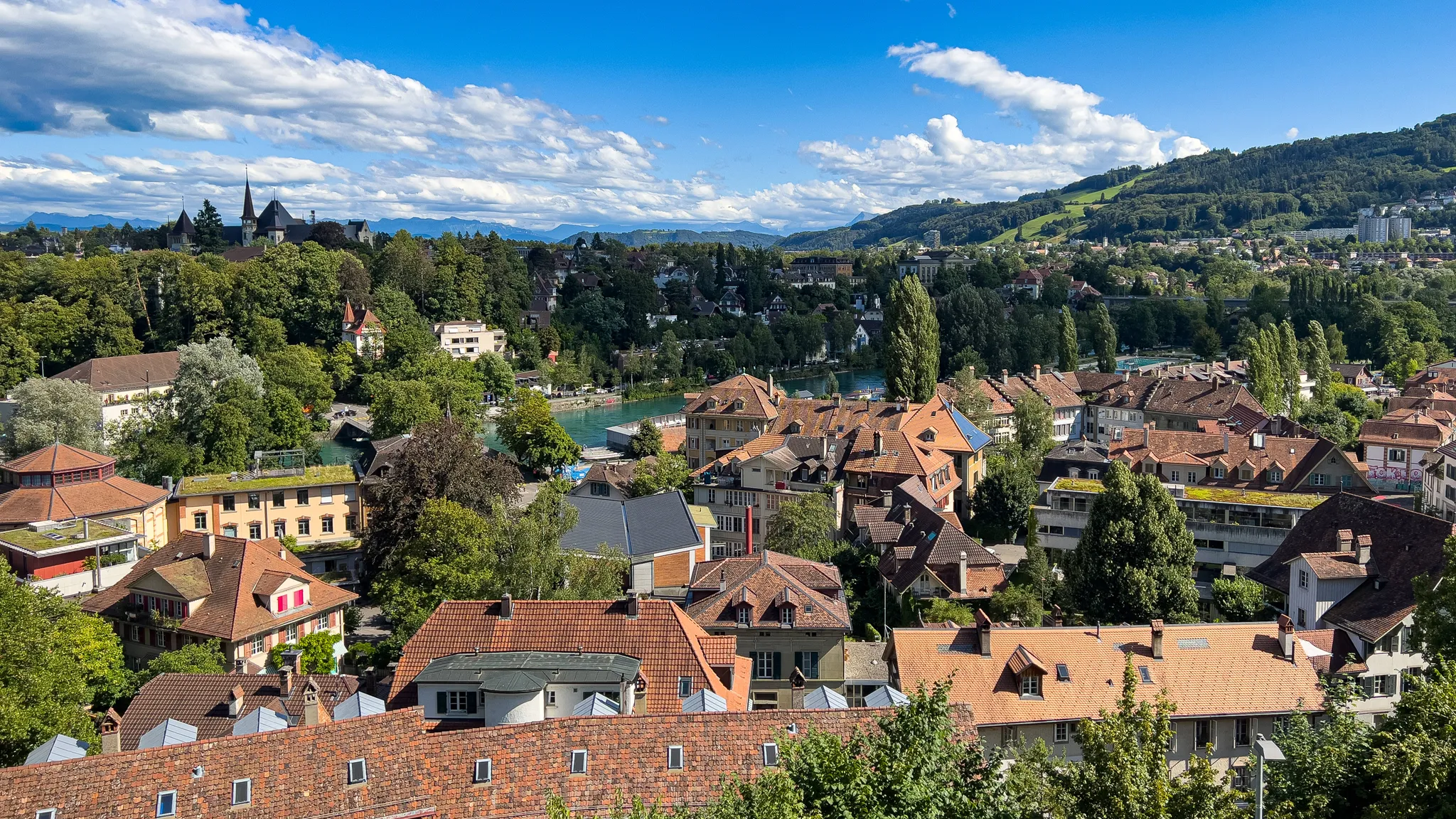Eine malerische Stadt an der Aare: Bern
